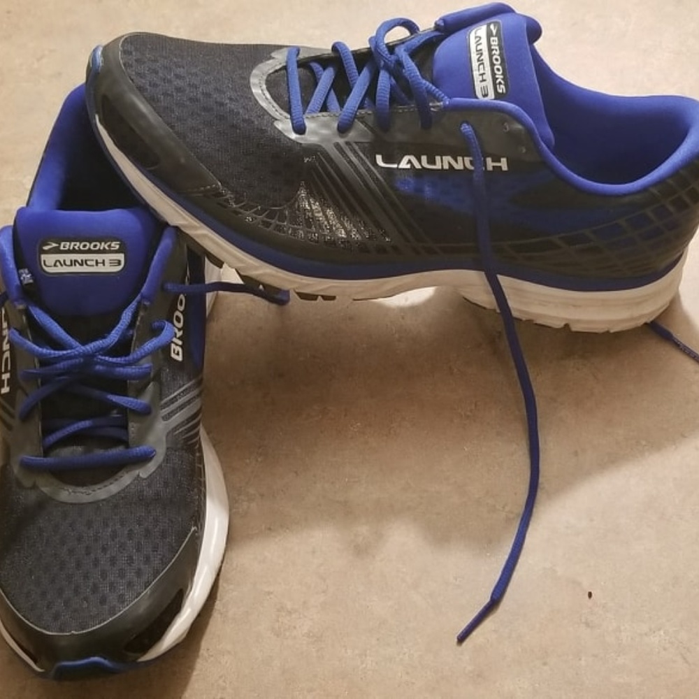 BROOKS LAUNCH 3 MEN'S SHOES SIZE 12 Black/ Blue